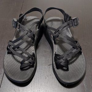 Chaco Zx2 Black Women's sandal - size 8